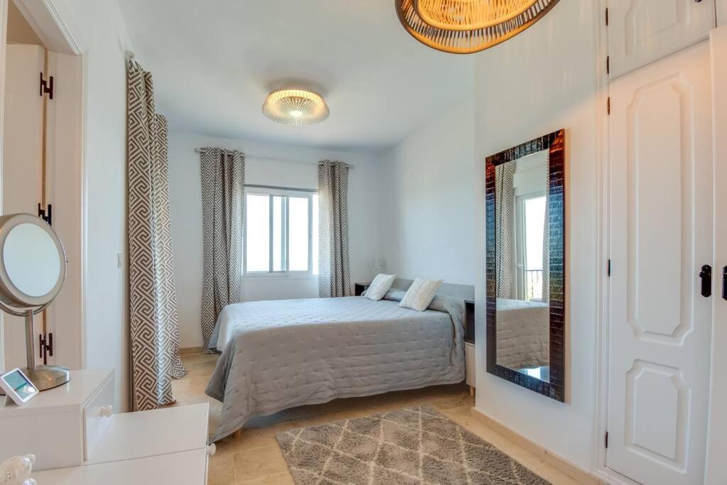 Beachfront Townhouse Estepona Dış mekan fotoğraf