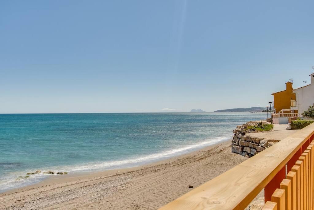 Beachfront Townhouse Estepona Dış mekan fotoğraf