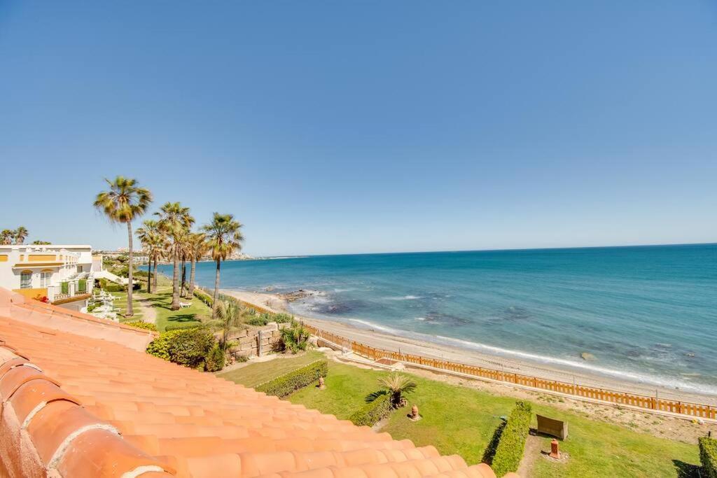 Beachfront Townhouse Estepona Dış mekan fotoğraf