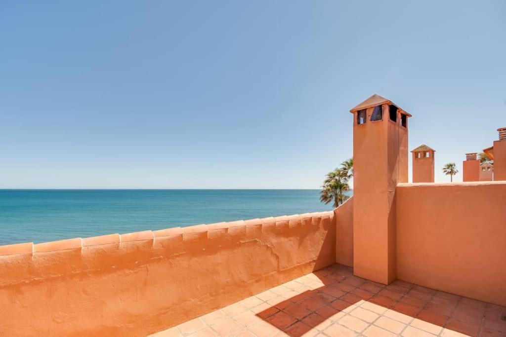 Beachfront Townhouse Estepona Dış mekan fotoğraf