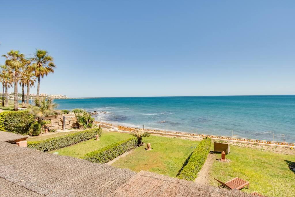 Beachfront Townhouse Estepona Dış mekan fotoğraf