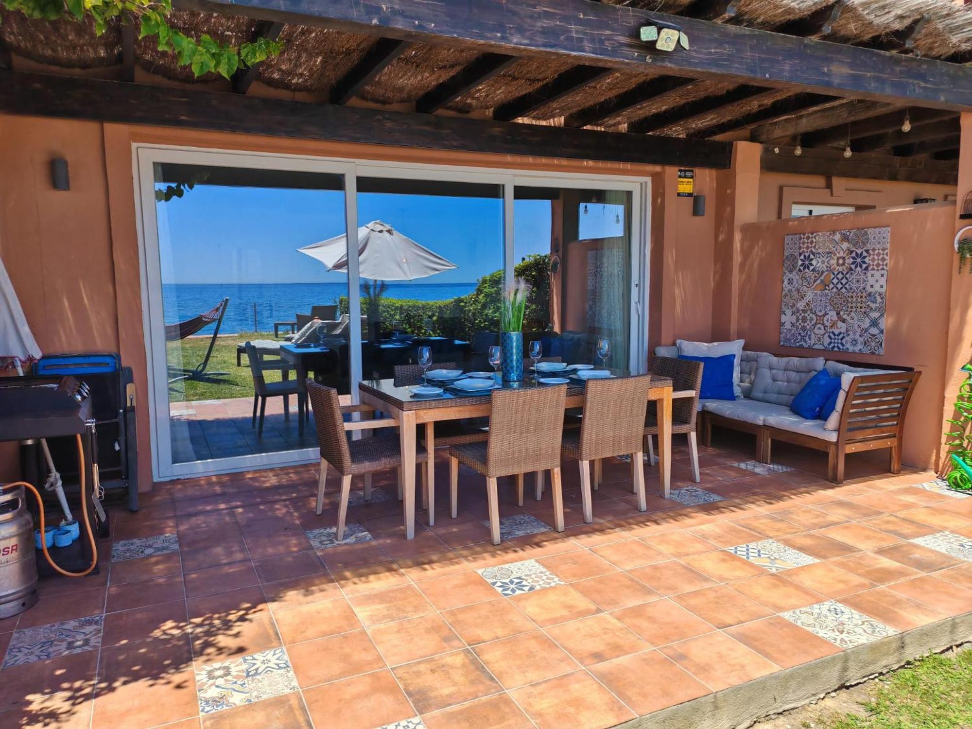 Beachfront Townhouse Estepona Dış mekan fotoğraf