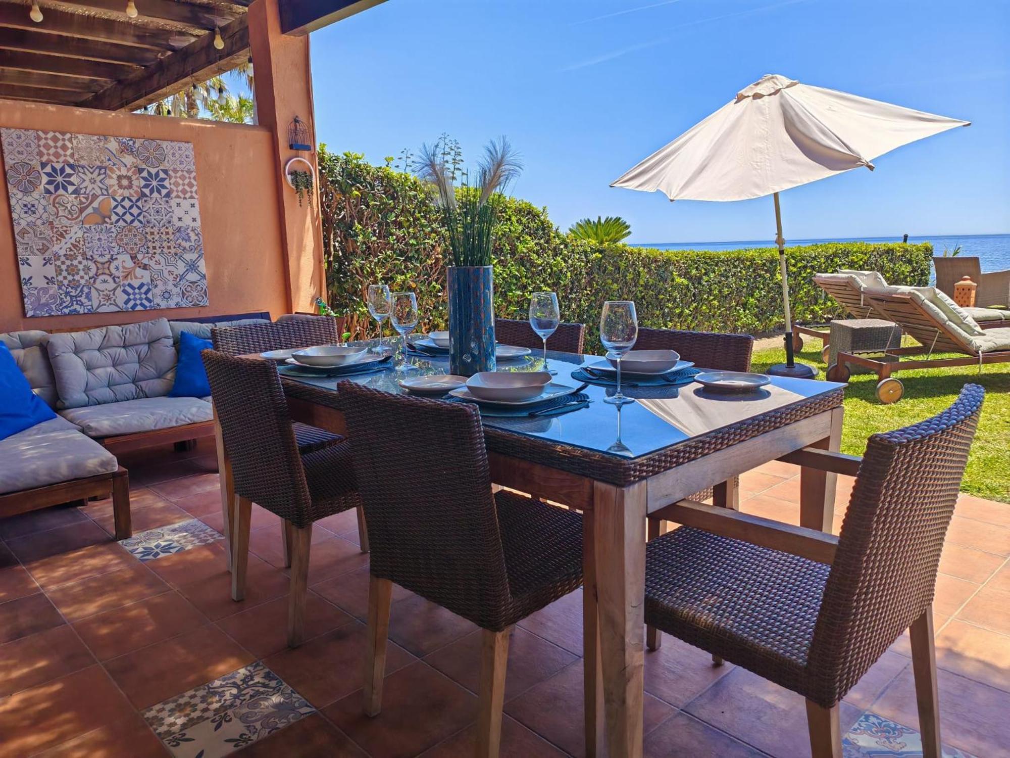 Beachfront Townhouse Estepona Dış mekan fotoğraf