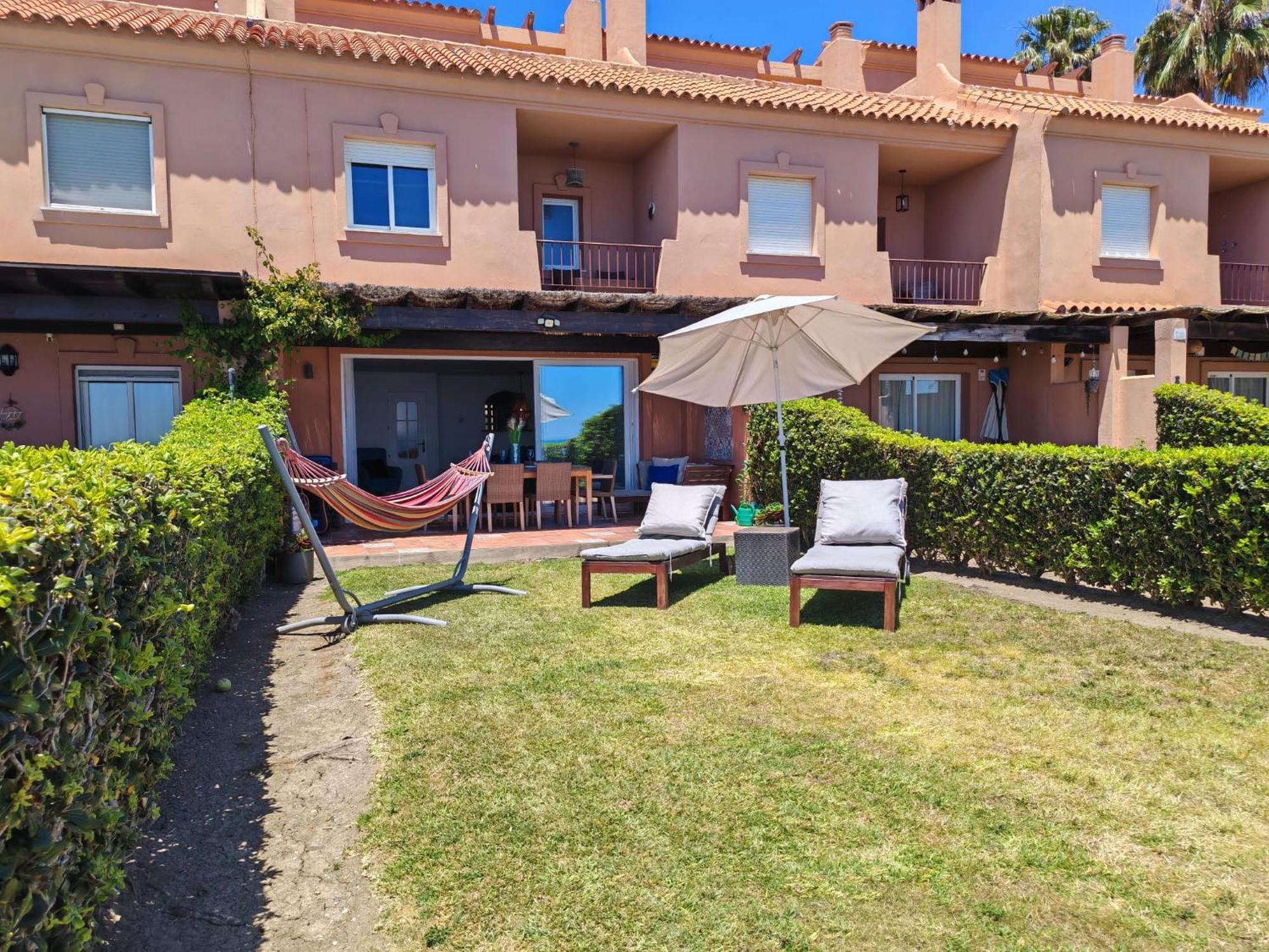 Beachfront Townhouse Estepona Dış mekan fotoğraf