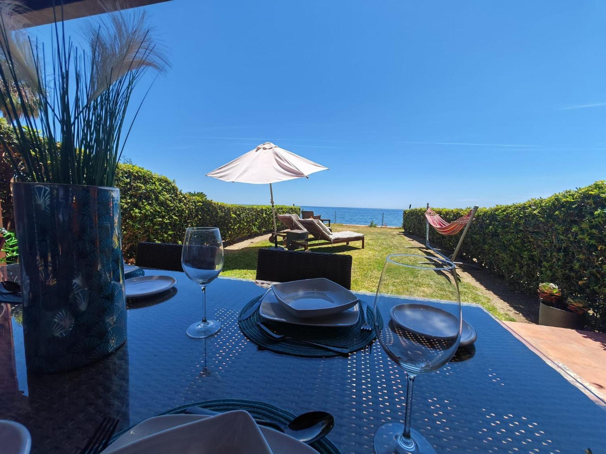 Beachfront Townhouse Estepona Dış mekan fotoğraf